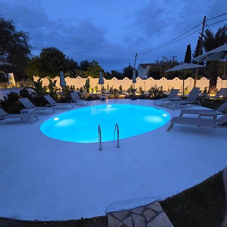 Loadstar Rooms & Suites Kontokali Buitenkant foto