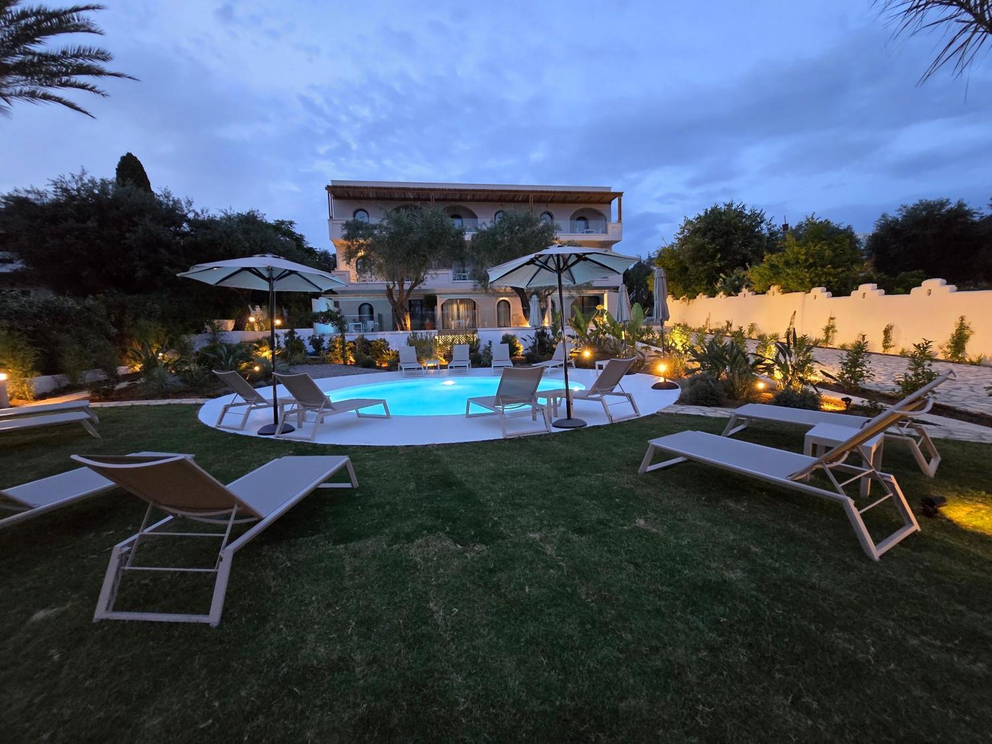 Loadstar Rooms & Suites Kontokali Buitenkant foto