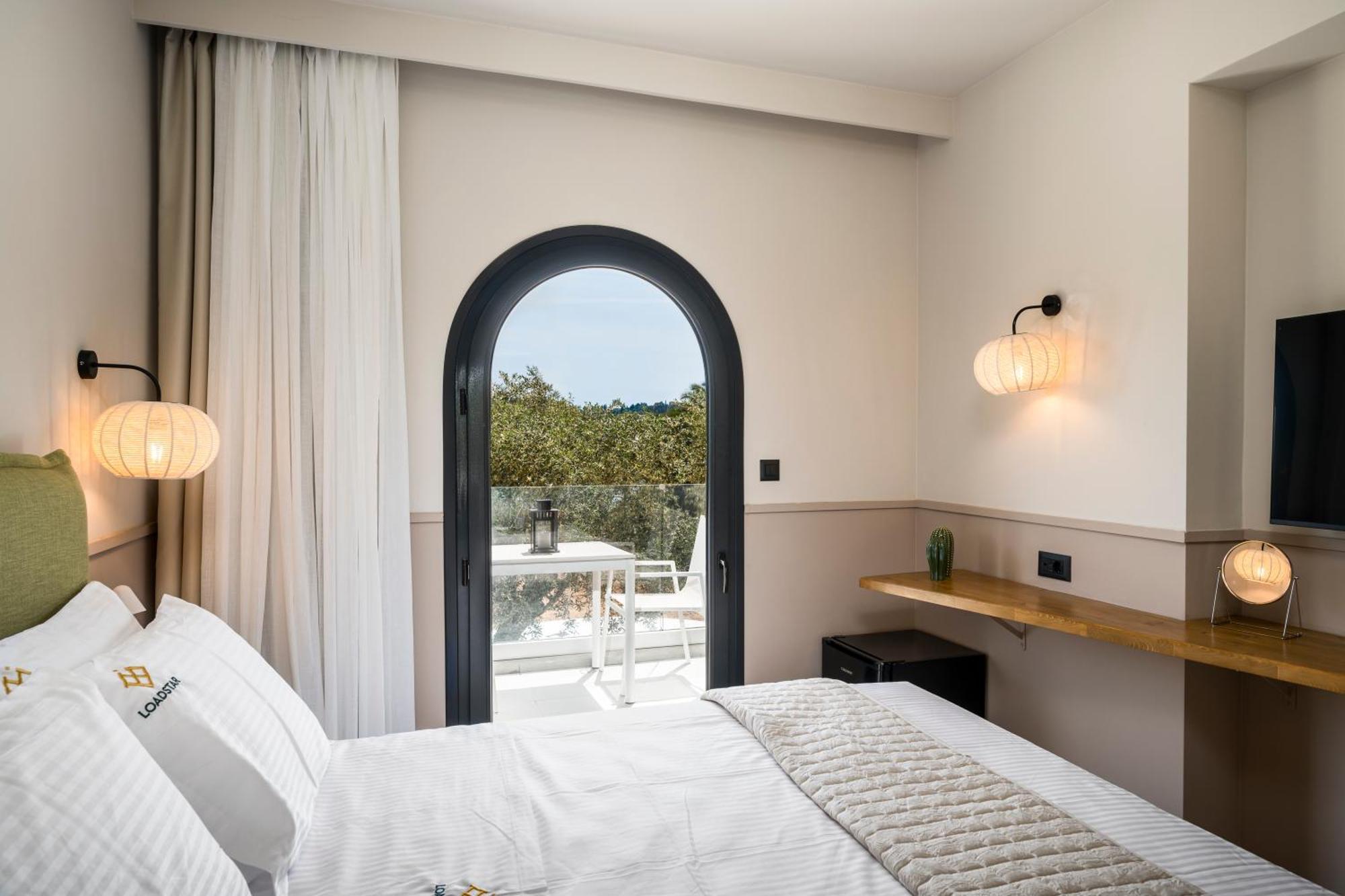Loadstar Rooms & Suites Kontokali Buitenkant foto