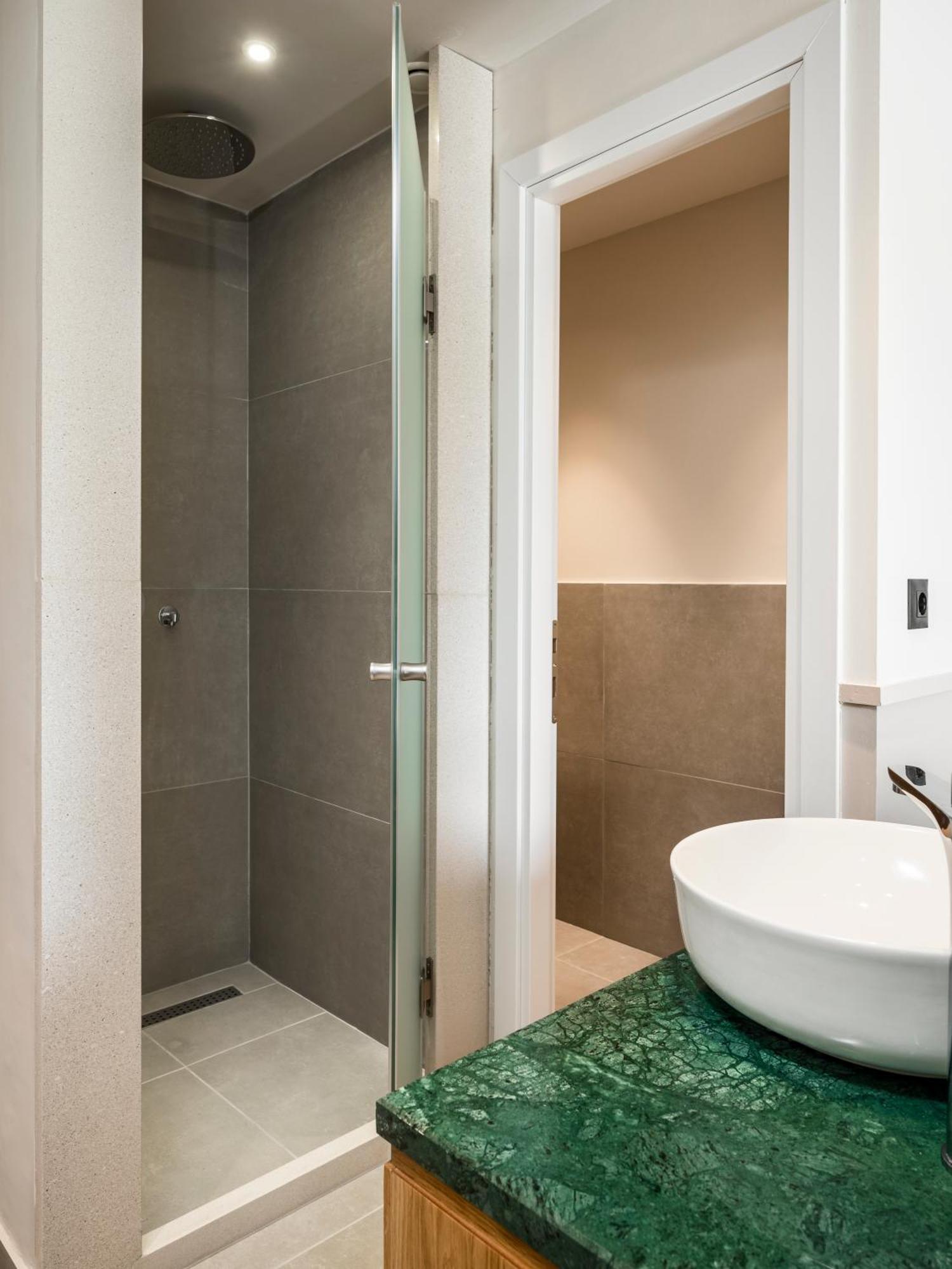 Loadstar Rooms & Suites Kontokali Buitenkant foto